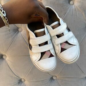 Kids Burberry sneaker size 29, condition 8/10.